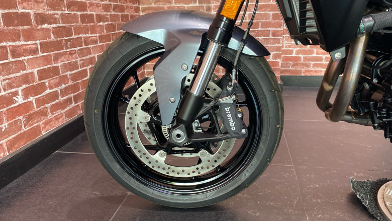 BMW F900 R
